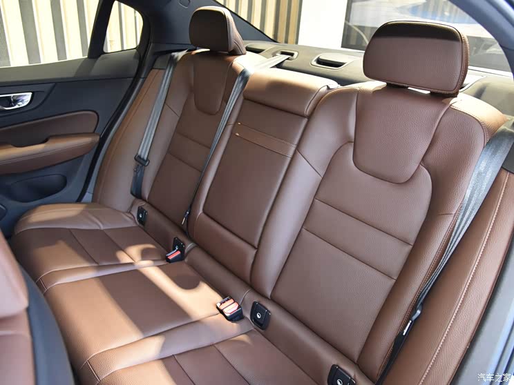 融入全新家族设计沃尔沃全新s60到店