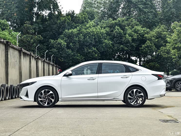 长安汽车 锐程plus 2023款 1.5t dct旗舰型