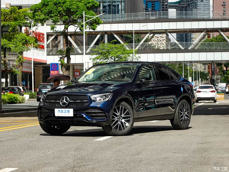 奔驰(进口) 奔驰glc轿跑 2023款 改款 glc 260 4matic 轿跑suv