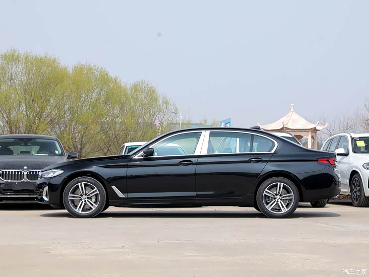 此次停产通知仅适用于标轴5系,而目前国内在售的长轴距宝马5系(g38)不