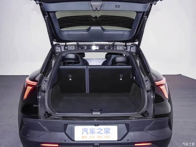 极越 极越01 2024款 Max 长续航 极越 极越01 2024款 Max 长续航