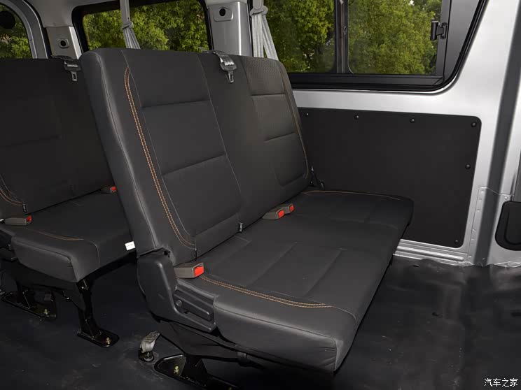 产品进一步升级 实拍新款长安睿行m60