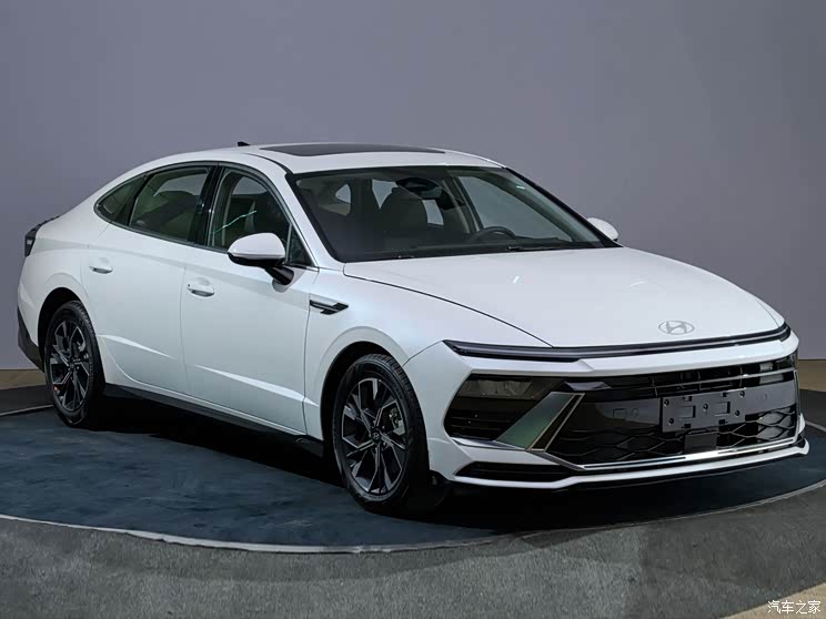 Beijing Hyundai Sonata 2024 1.5T Low Edition Beijing Hyundai Sonata 2024 1.5T Low Edition