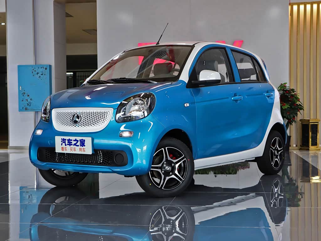 商处拍摄到了北京汽车制造厂旗下的全新微型车纯电动车——北汽大猫