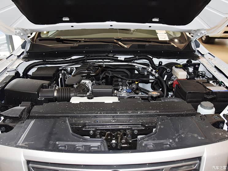 郑州日产 纳瓦拉 2019款 2.5L手动四驱舒适型国VI QR25