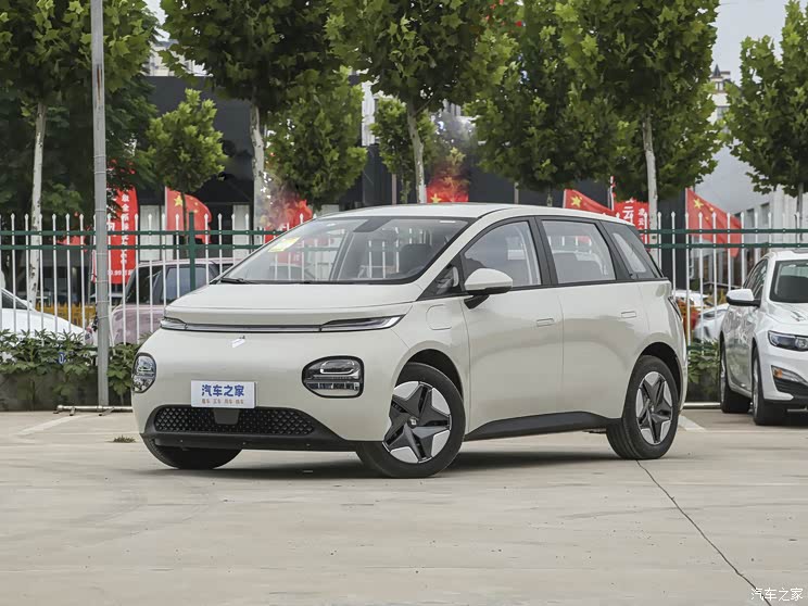 上汽通用五菱 宝骏云朵 2023款 360 plus