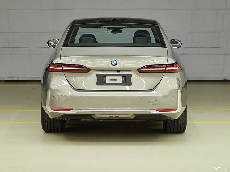 【图】2023广州车展探馆:全新宝马5系将首发_汽车之家