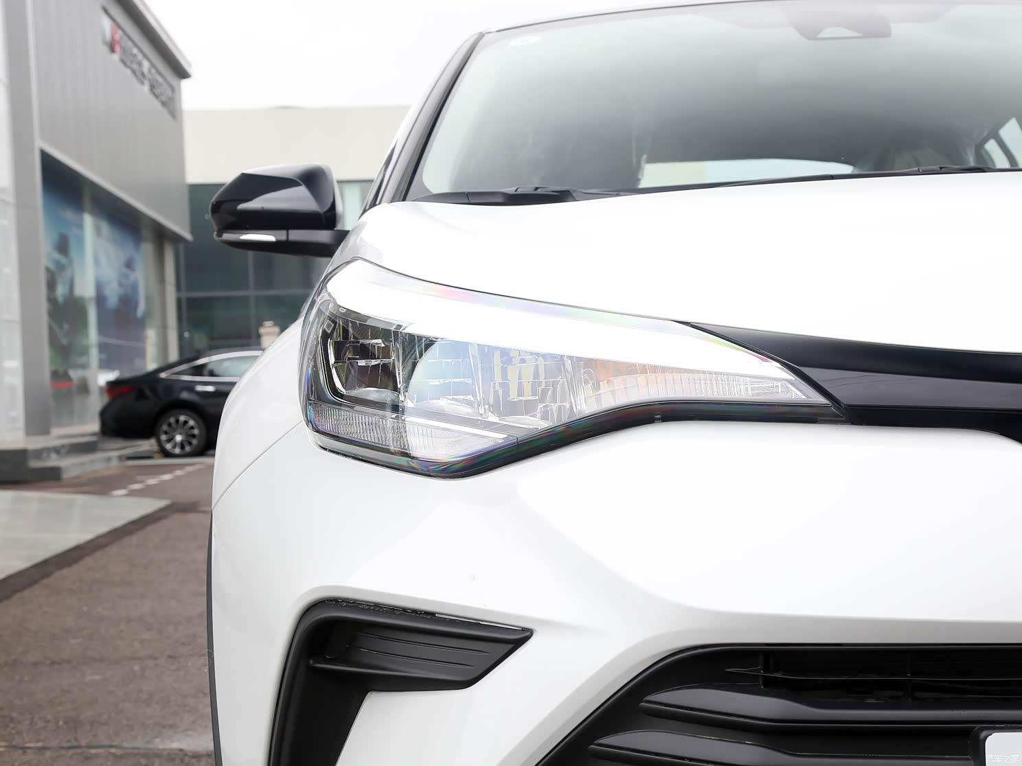 外观依旧犀利2023款丰田奕泽izoa到店