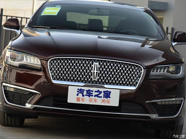 林肯mkz2019款 2.0h 混动尊雅版 国v