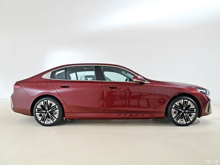 BMW Brilliance BMW i5 2024 eDrive 40L Luxury Suit BMW Brilliance BMW i5 2024 eDrive 40L Luxury Suit