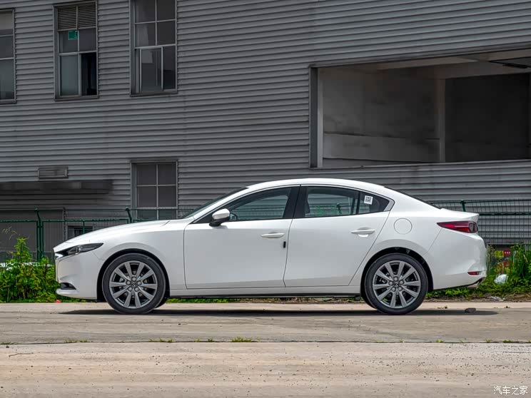 长安马自达 马自达3 昂克赛拉 2023款 2.0L 自动质耀版 长安马自达 马自达3 昂克赛拉 2023款 2.0L 自动质耀版