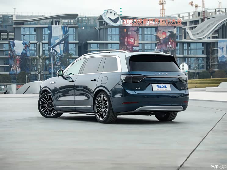 赛力斯汽车 问界M9 2024款 增程 Ultra版 42kWh 