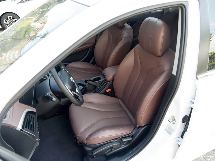 东南汽车 东南A5翼舞 2019款 1.5L CVT旗舰版 国V