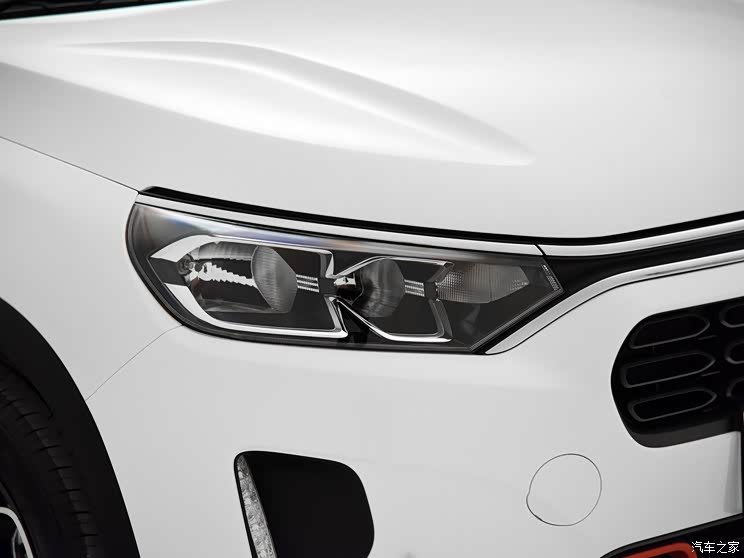 东风雪铁龙 雪铁龙C3-XR 2019款 1.6L 自动基本型 东风雪铁龙 雪铁龙C3-XR 2019款 1.6L 自动基本型