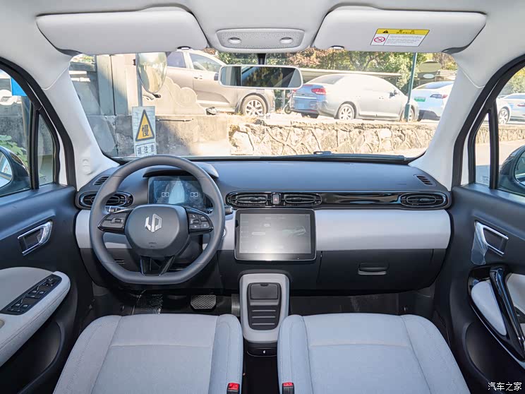 零跑汽车 零跑T03 2023款 310纷享版