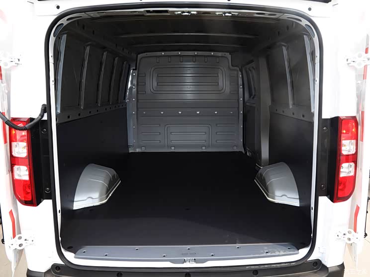 上汽通用五菱 五菱扬光 2024款 300km 舒适型 上汽通用五菱 五菱扬光 2024款 300km 舒适型