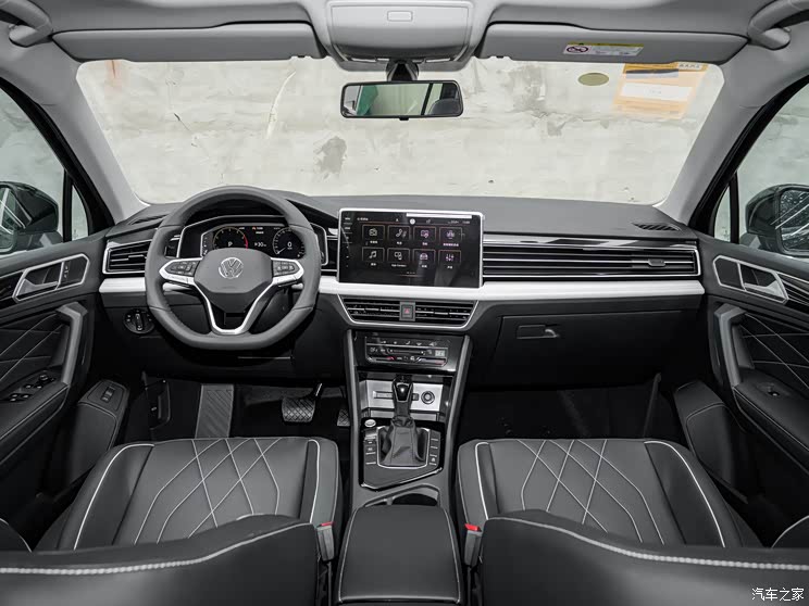 上汽大众 途观L 2024款 330TSI 自动两驱龙腾版 上汽大众 途观L 2024款 330TSI 自动两驱龙腾版