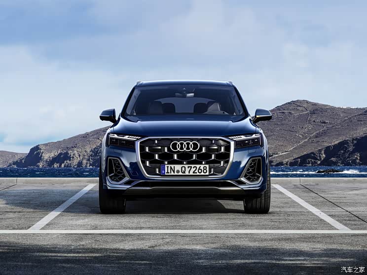 有望于7月上市 新款奥迪q7实车现身国内