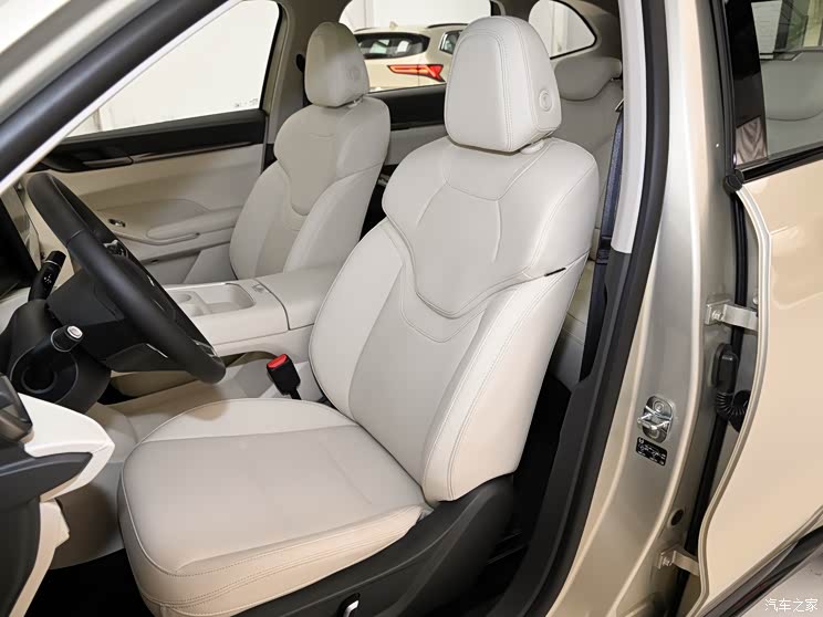 长城汽车 哈弗H6 2024款 2.0T 四驱Max 长城汽车 哈弗H6 2024款 2.0T 四驱Max