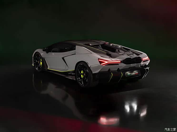 赛道日发布 兰博基尼revuelto特别版