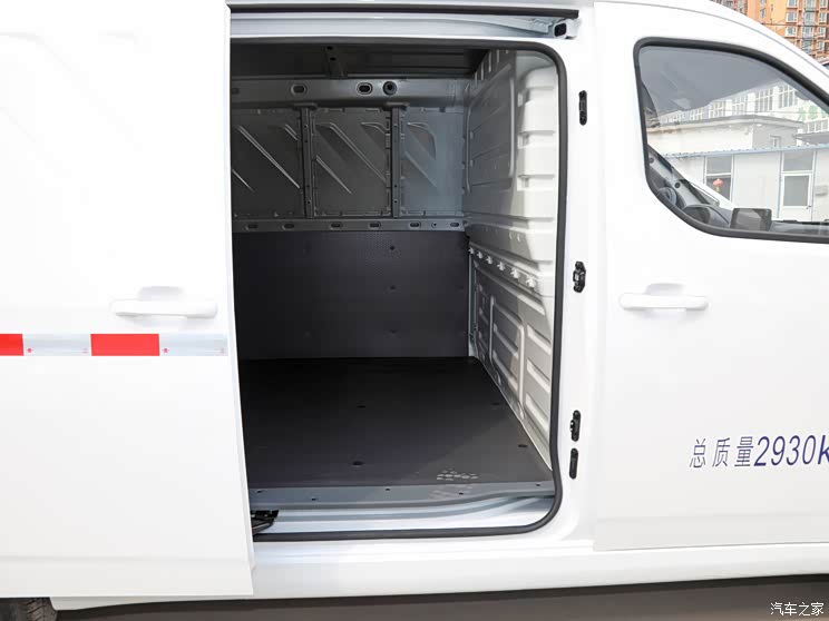 上汽通用五菱 五菱扬光 2024款 300km 舒适型 上汽通用五菱 五菱扬光 2024款 300km 舒适型