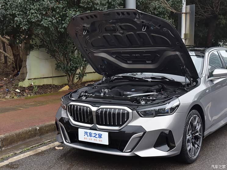 【图】售价43.99万起 全新宝马5系正式上市_汽车之家