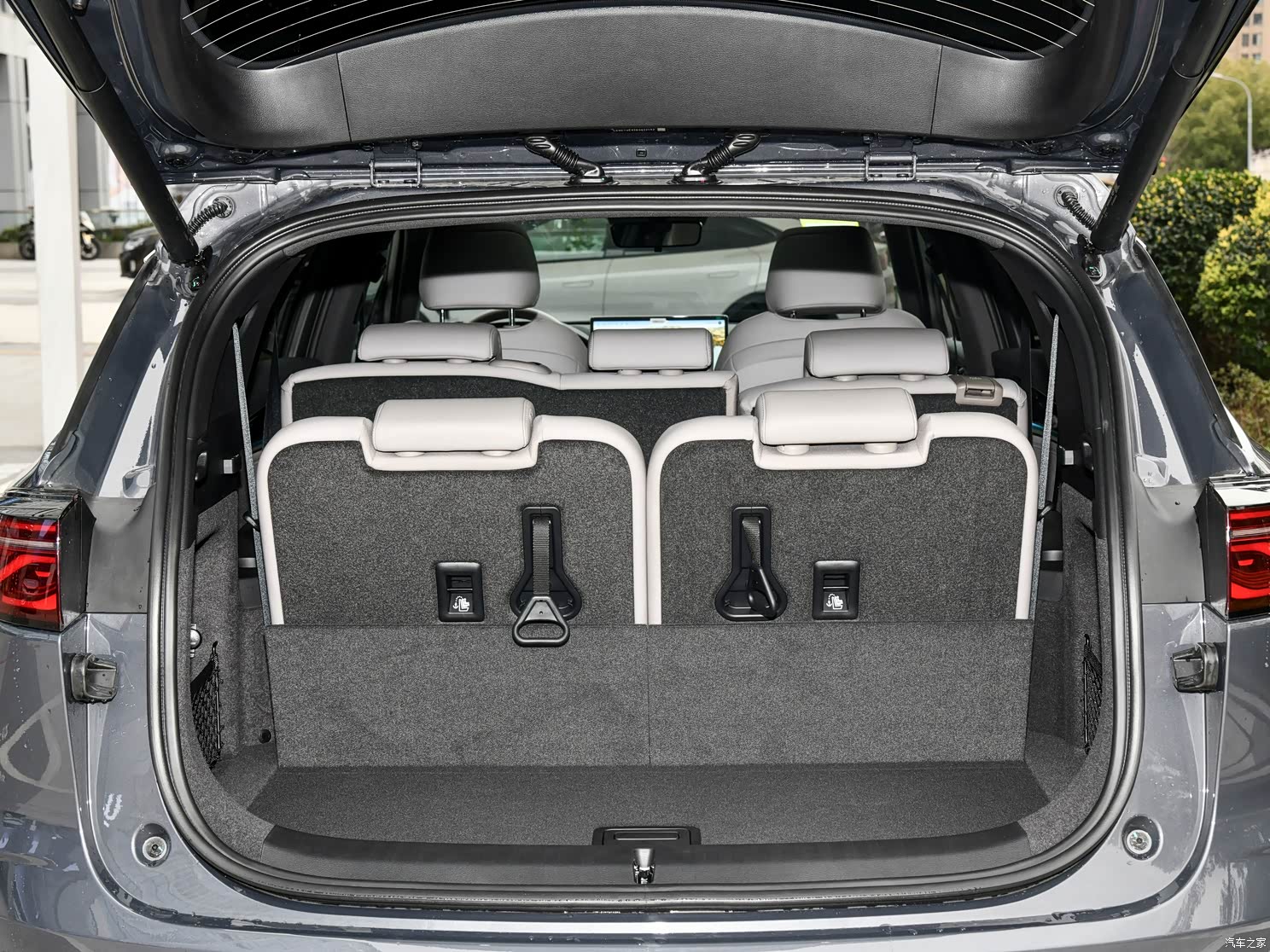 售17.98万元起 比亚迪唐dm-i荣耀版