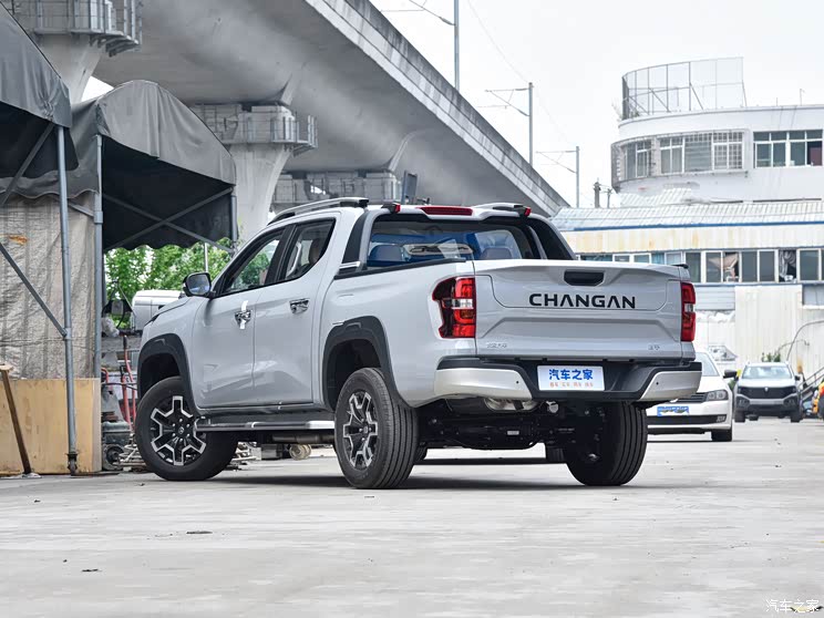 长安汽车 长安猎手 2024款 骑士版 领航型 单电机标箱 长安汽车 长安猎手 2024款 骑士版 领航型 单电机标箱