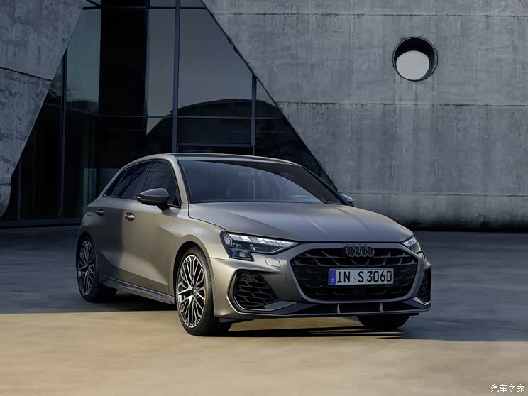 sportback』先来看外观,新款奥迪s3外观延续了新款奥迪a3的变化