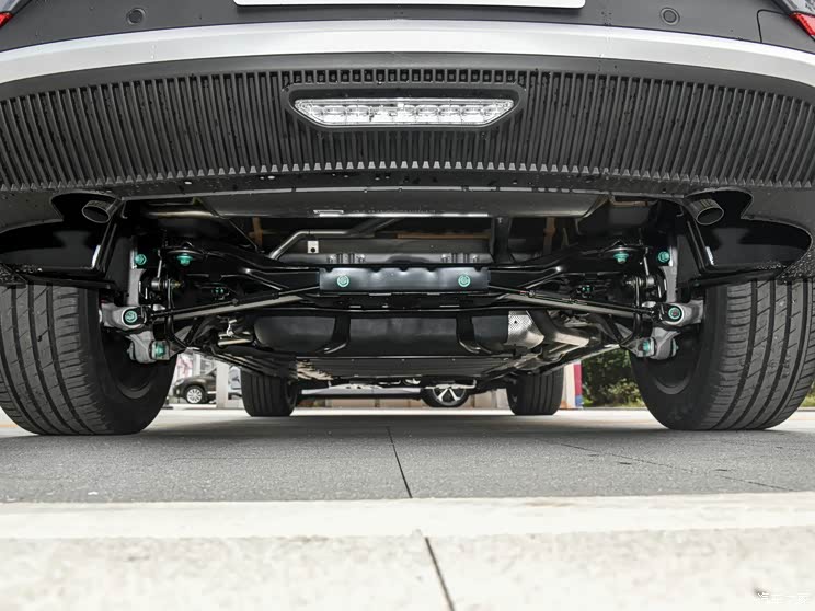 比亚迪 唐新能源 2024款 DM-i 荣耀版 112KM 尊贵型