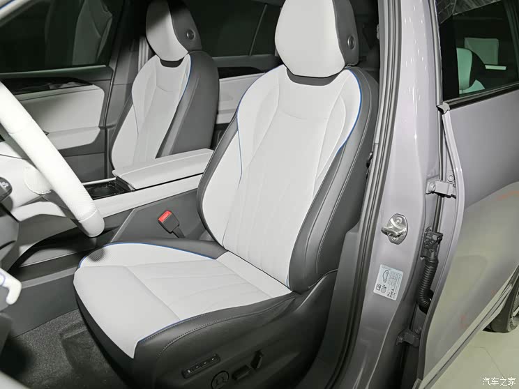 上汽大众 途观L 2024款 PRO 330TSI 两驱智领版 上汽大众 途观L 2024款 PRO 330TSI 两驱智领版