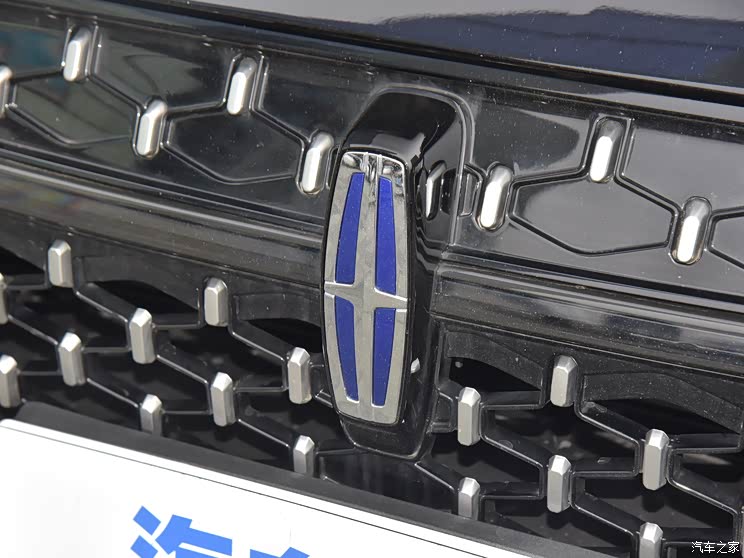 长安林肯 冒险家 2024款 1.5T 两驱尊享版 长安林肯 冒险家 2024款 1.5T 两驱尊享版