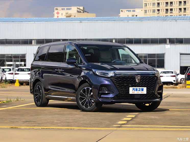 荣威imax8作为品牌旗下首款中大型mpv车型,在设计上可谓是下了一番
