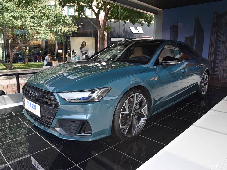 上汽奥迪 奥迪a7l 2021款 55 tfsi quattro 首发先行特别版