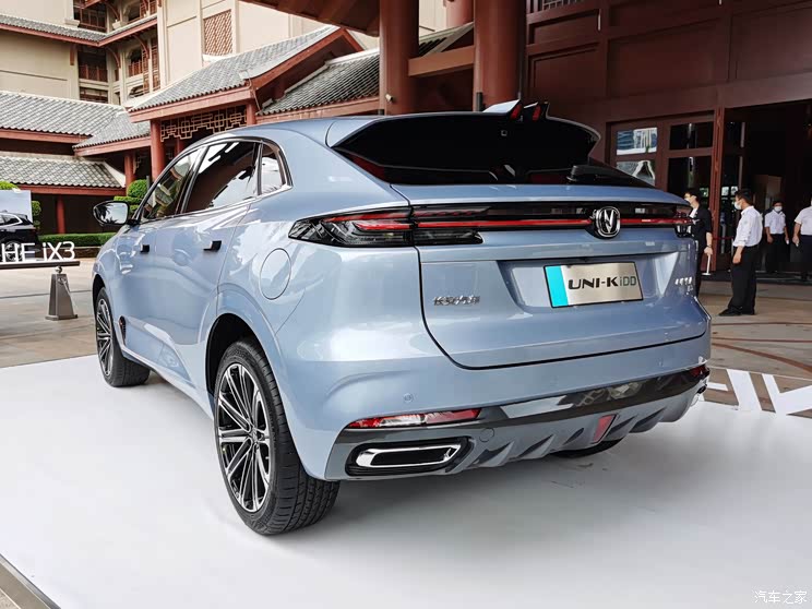 长安汽车 长安uni-k新能源 2021款 idd 插电混动版