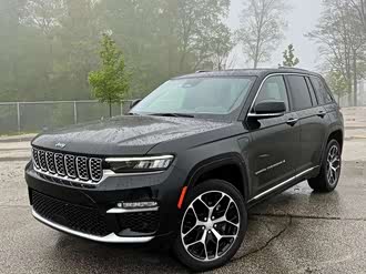 jeep新一代大切诺基国内谍照【快讯|jeep或推出v8更多 >买车必看最新