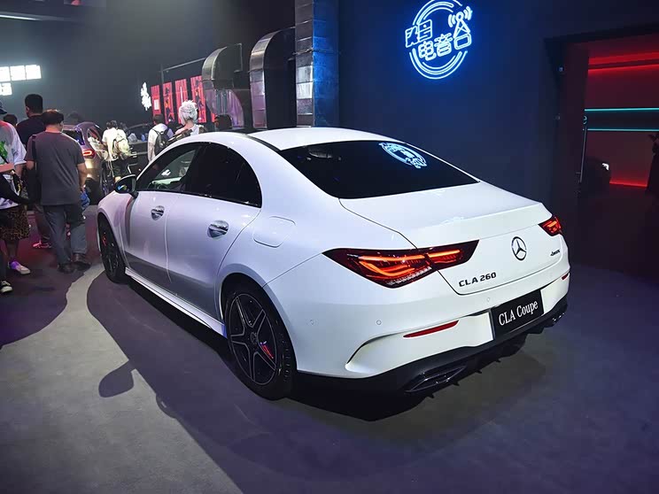 离梦想又近了一步图说2020款奔驰cla