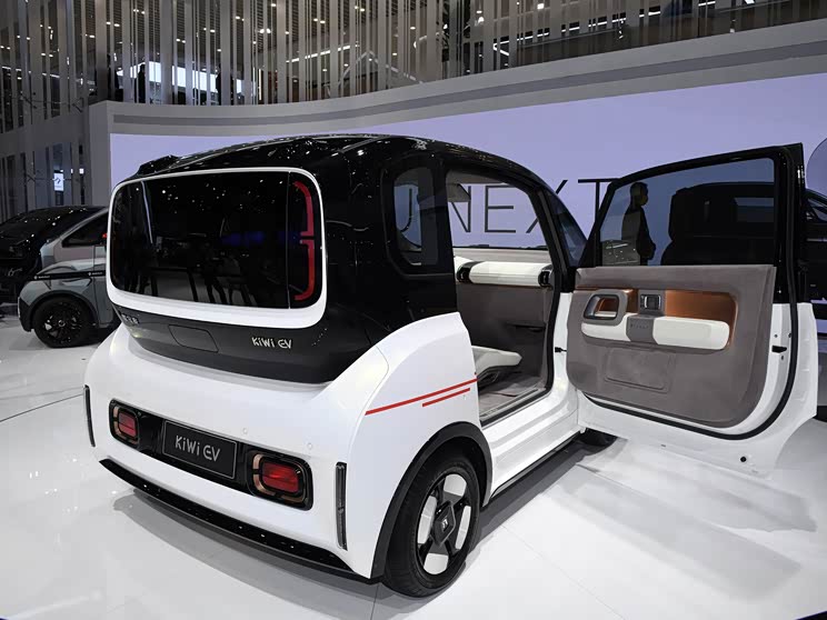 2021上海车展新宝骏kiwiev大疆概念车