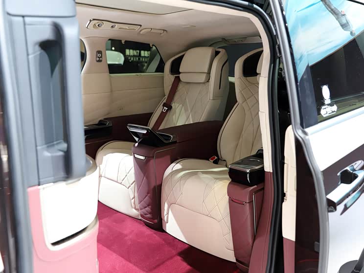 744x0_0_autohomecar__ChxkjmQ-kJeAGMfaABRfFgLFqHI761.jpg