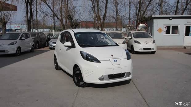 售价6w续航200km长安奔奔ev电动小汽车