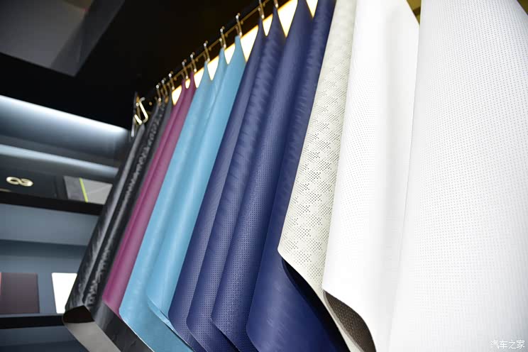 2021上海车展华峰超纤内饰材料新方案