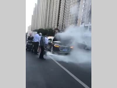 【图】性能“奶爸”大对决 宝马X1 M35Li对比奔驰GLB AMG