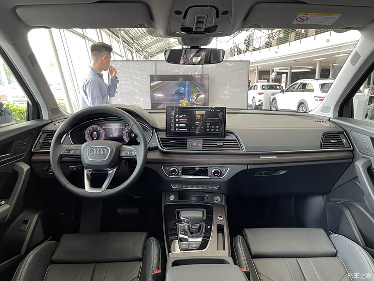 配置优化/5月上市 新款奥迪q5l现已到店