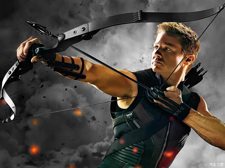 【图】复联"鹰眼"被扫雪车压断腿 伤势严重_汽车之家