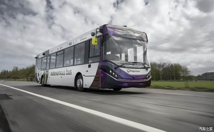 英国首辆全尺寸自动驾驶客车上路测试