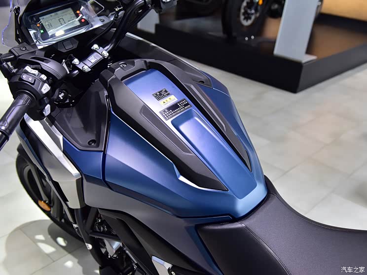 【图】自动挡摩旅利器 本田nc750x新款实拍_汽车之家