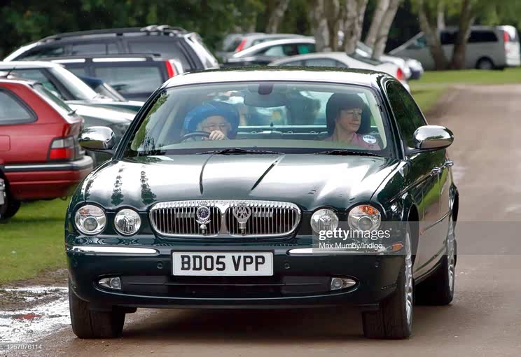 【图】与汽车的点点滴滴 盘点女王一生的座驾_汽车之家