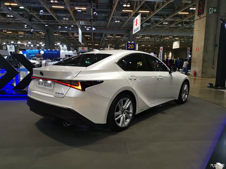 2021澳门车展新款雷克萨斯is首发