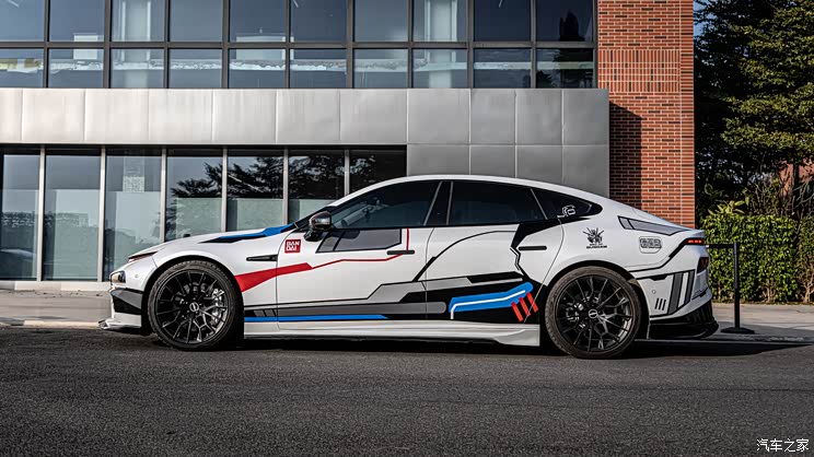 化身行走的高达小鹏p7改装案例解析