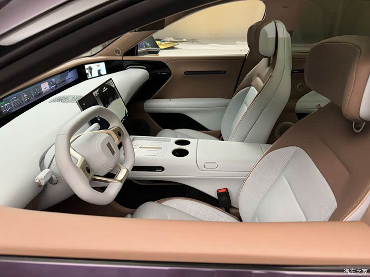 744x0_1_autohomecar__ChxkPWZuggGAe-UaAAHX4o_n7lY97.jpeg